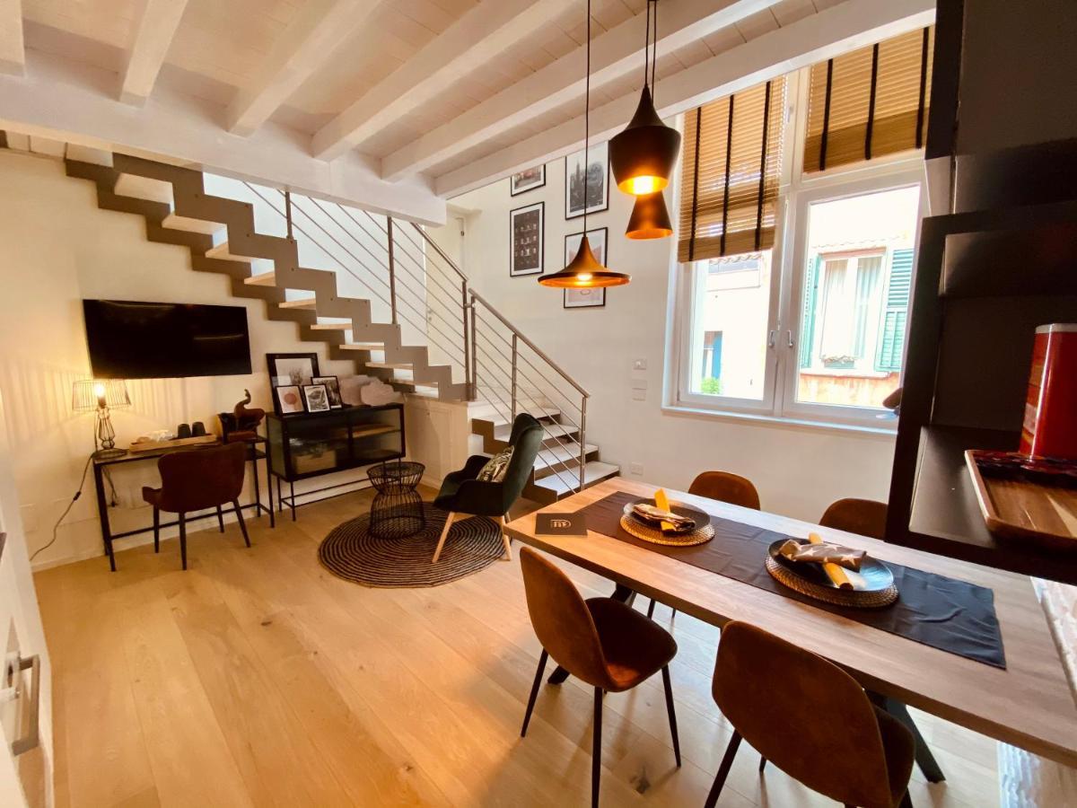 Volto Corte Farina Apartments - Luxury Lofts Верона Екстериор снимка