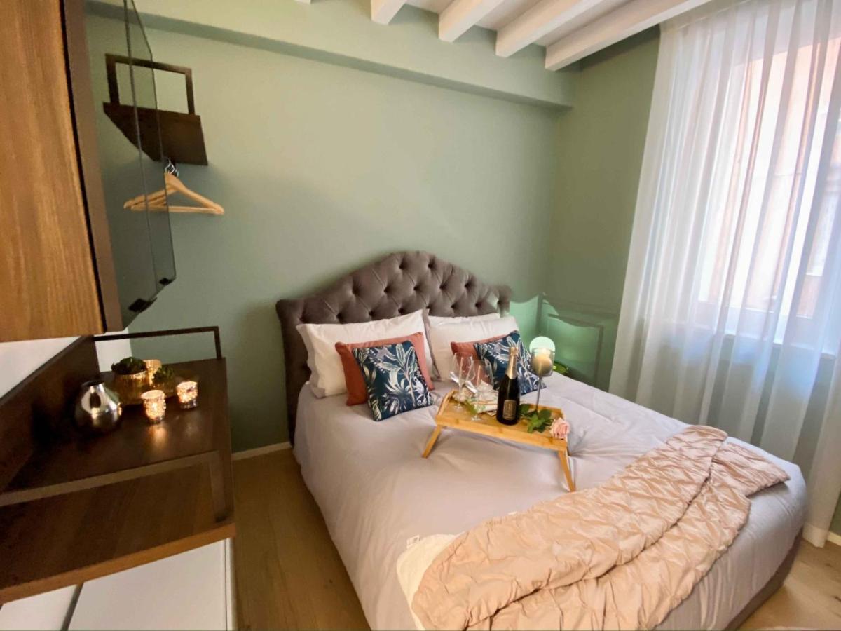 Volto Corte Farina Apartments - Luxury Lofts Верона Екстериор снимка